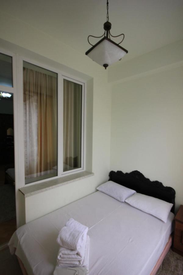Rent Inn Yerevan On North Avenue Ngoại thất bức ảnh