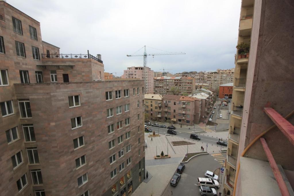 Rent Inn Yerevan On North Avenue Ngoại thất bức ảnh