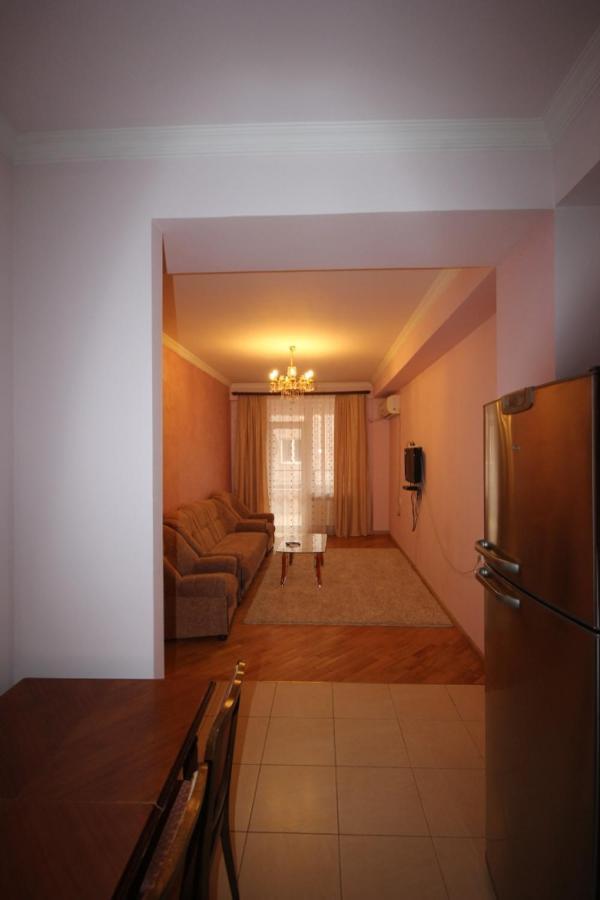 Rent Inn Yerevan On North Avenue Ngoại thất bức ảnh