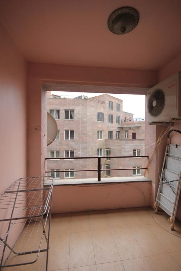 Rent Inn Yerevan On North Avenue Ngoại thất bức ảnh