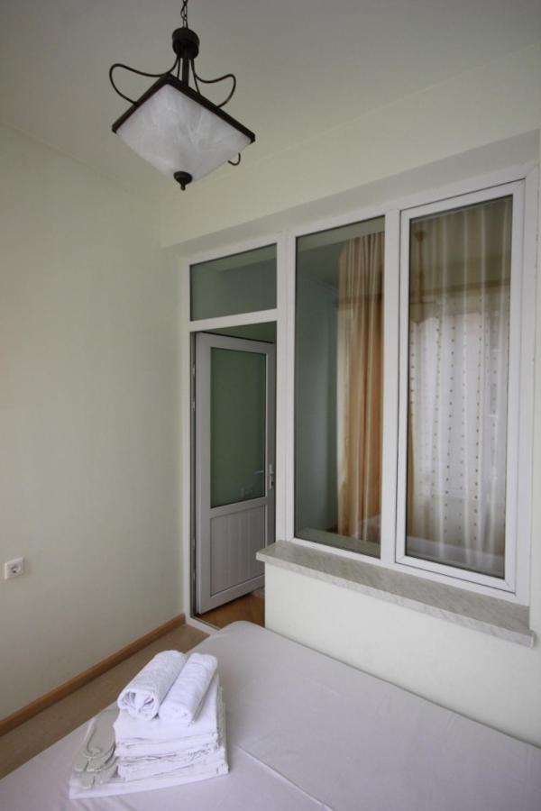 Rent Inn Yerevan On North Avenue Ngoại thất bức ảnh