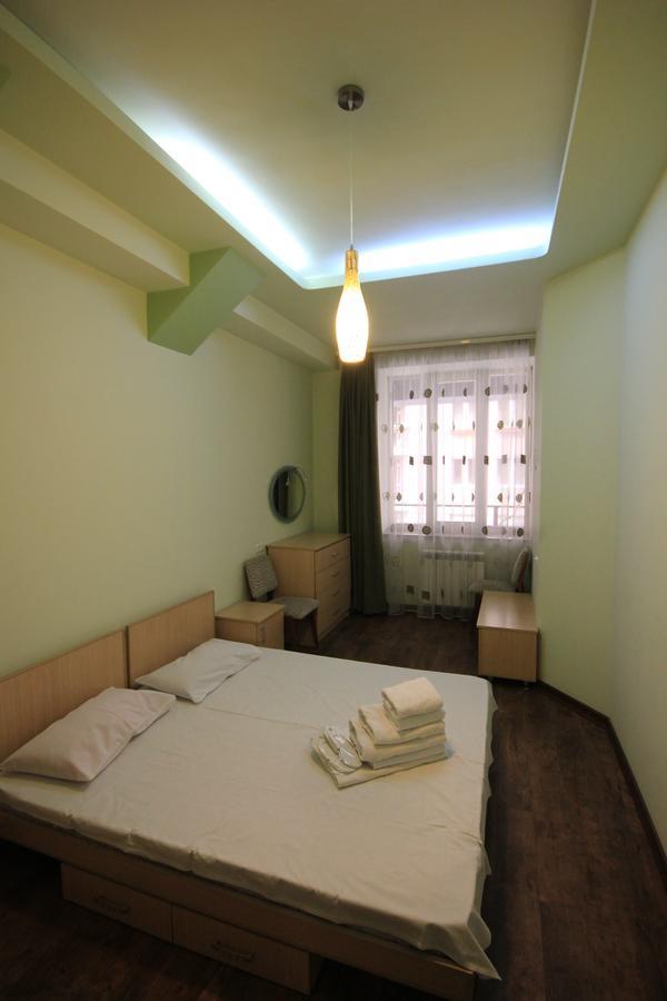Rent Inn Yerevan On North Avenue Ngoại thất bức ảnh