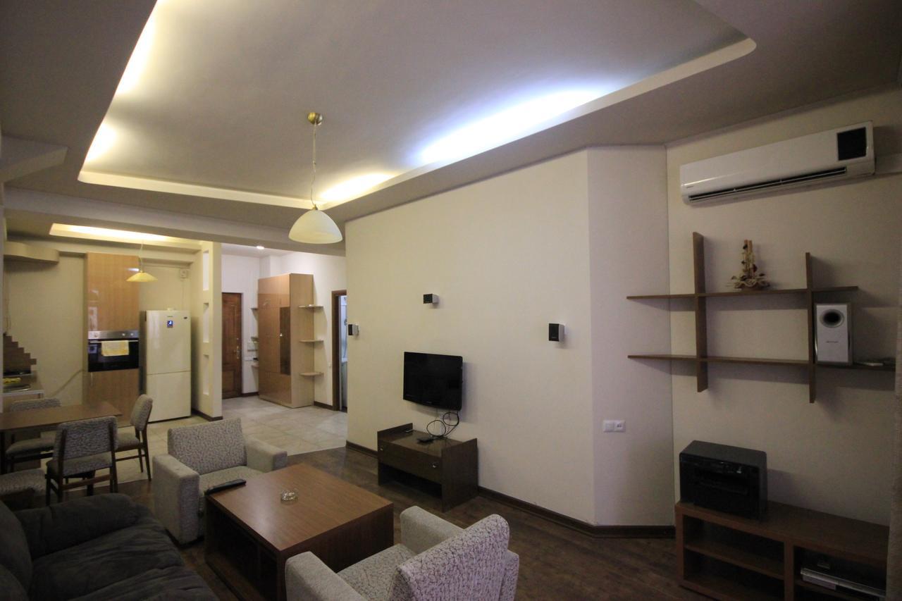 Rent Inn Yerevan On North Avenue Ngoại thất bức ảnh